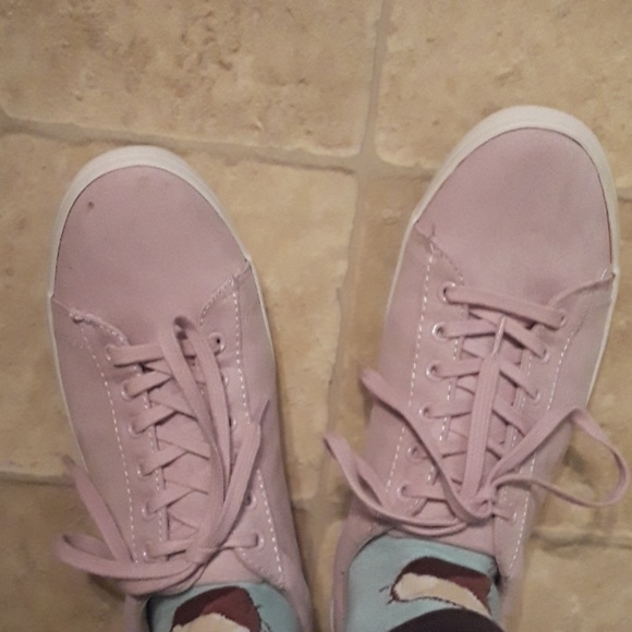 Lavender Old Navy sneakers - Picture 4 of 7